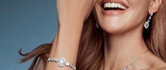 Мерьем Узерли фото для рекламы коллекции ювелирного бренда Blue Diamond, весна 2023